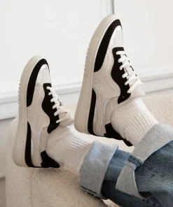 Adella Sneakers White Black Leather