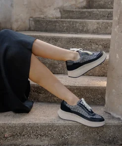 Dolen Sneakers Black Multi Woven