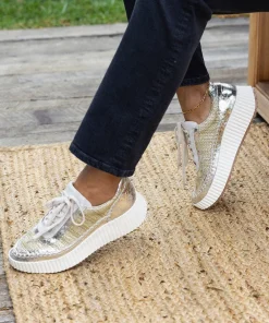 Dolen Sneakers Gold Knit