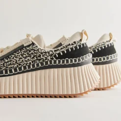 Dolen Sneakers White Black Woven