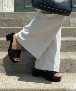 Goldy Sandals Black Stella