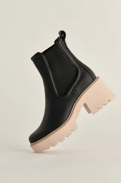 Hawk H2O Booties Black Leather