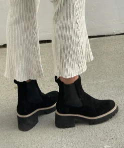 Hawk H2O Booties Onyx Suede