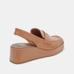 Nada Loafers Brown Crinkle Patent