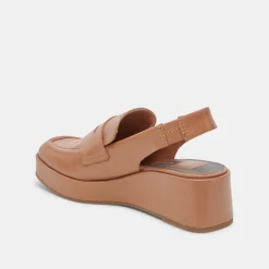 Nada Loafers Brown Crinkle Patent