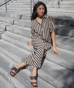 Onnie Wide Heels Onyx Raffia