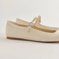Reyes Ballet Flats Ivory Leather