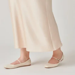 Reyes Ballet Flats Ivory Leather